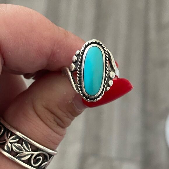 Navajo Petite Sterling Silver & Turquoise Ring - Picture 1 of 2
